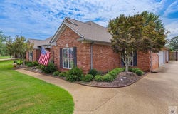 3 Lost Creek Cir, Texarkana, TX 75503