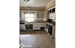 649 N Main, Centerville, IA 52544