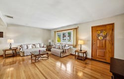 28 PIKEVIEW TERRACE, Secaucus, NJ 07094-3819
