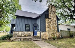 915 E 15th, Winfield, KS 67156