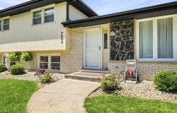7804 Florence Avenue, Darien, IL 60561