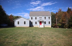 31 Elliot Lane, Bowdoinham, ME 04008