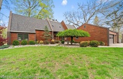 8441 E 5 Point Highway, Eaton Rapids, MI 48827