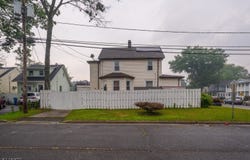 102 Runyon Ave, Middlesex Boro, NJ 08846-2221