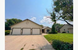 141 Fairlawn Avenue E, Winsted, MN 55395