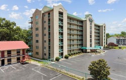 3215 N River Rd, Pigeon Forge, TN 37863