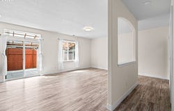 5660 AUSTIN Way, Eugene, OR 97402