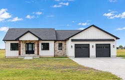 320 Main St, Camp Point, IL 62320