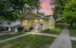 341 E Avenue, Nevada, IA 50201