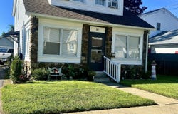85 Brookline Avenue, Bloomfield, CT 06002