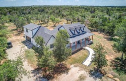 142 Anderson Dr, Red Rock, TX 78662