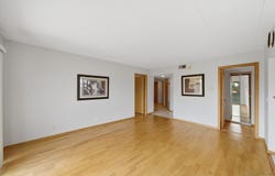 545 S River Road, Des Plaines, IL 60016