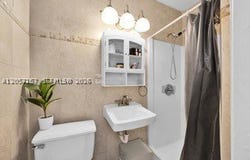 6709 N Kendall Dr, Pinecrest, FL 33156