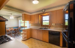 37310 87th St, Burlington, WI 53105