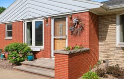 906 BLUEBIRD Street, DE PERE, WI 54115-3203