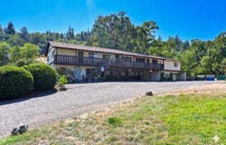 2100 S Dora Street, Ukiah, CA 95482