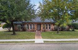 901 Willow Brook Drive, Allen, TX 75002