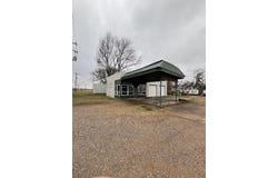 1403 W Columbia Street, Okemah, OK 74859