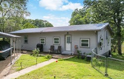 105 Tarno Ln, Gun Barrel City, TX 75156