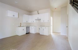 7350 Cozycroft Avenue, Winnetka, CA 91306