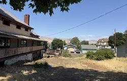 615 E 10TH St, TheDalles, OR 97058