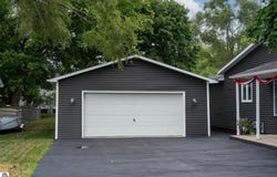 522 N 2nd Street, Shepherd, MI 48883
