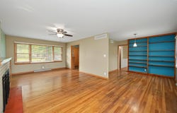 415 N Chestnut St, Lindsborg, KS 67456
