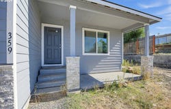 359 SW MADISON St, Madras, OR 97741