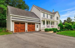8 Leni Road, Windham, NH 03087