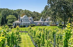 1591 Commodore Perry Highway, South Kingstown, RI 02879