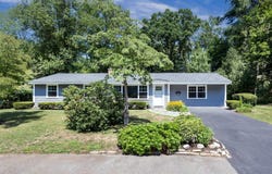 12 Terri Rd, Framingham, MA 01701