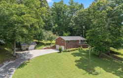 288 Mountain View Rd, Heiskell, TN 37754
