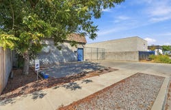 208 E 4th Street, Hanford, CA 93230