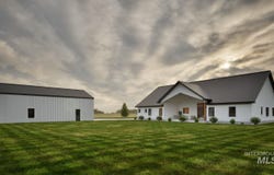 1978 Neil Rd, Emmett, ID 83617