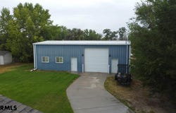 325 E CHARLES STREET, Morrill, NE 69358