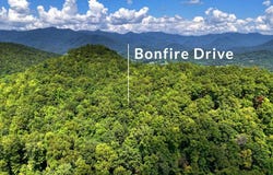 Bonfire Drive, Franklin, NC 28734