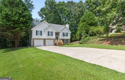 4718 Middleboro Lane, Gainesville, GA 30506