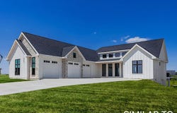 900 Harrington Way, Waukee, IA 50263