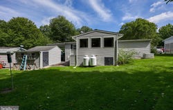 322 MAPLE Avenue, MANHEIM, PA 17545