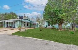 914 6th St, Blanco, TX 78606