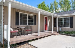 853 E 900 N, Shelley, ID 83274
