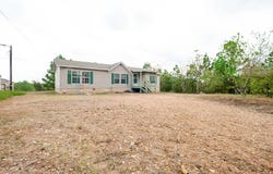 157 Lakeside Dr, Bastrop, TX 78602