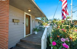 2045 TUALATIN St, StHelens, OR 97051