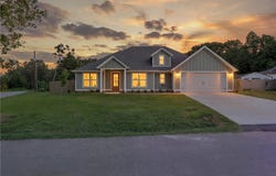 24 Roxburgh Drive, Bella Vista, AR 72715