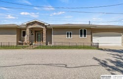 2312 Platte River Drive, Bellevue, NE 68123