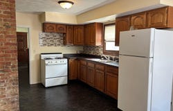 230 E LAWRENCE Avenue, Springfield, IL 62704