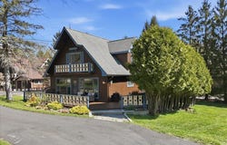 25 FALL Place, UNION DALE, PA 18470
