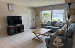 7007 VERSAILLES N, PINELLAS PARK, FL 33781