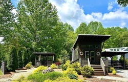 181 Drifting Brook Lane, Flat Rock, NC 28731