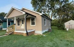 623 Ellsworth Ave, Marshall, MO 65340